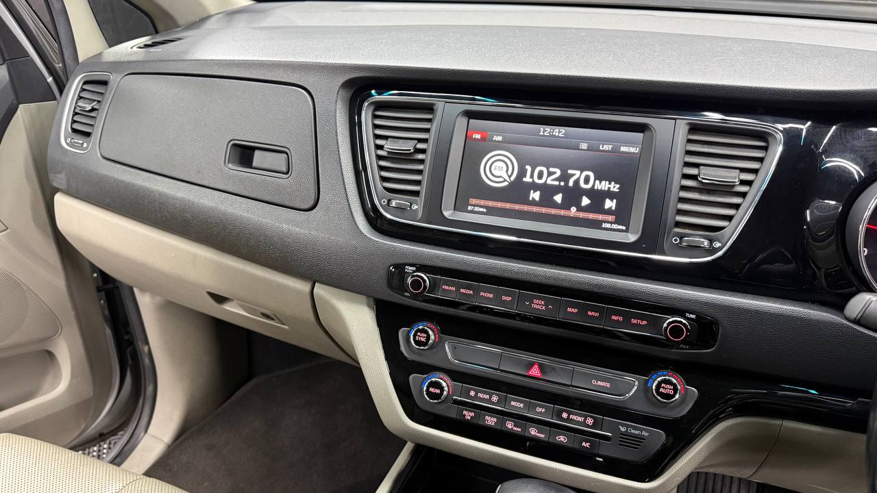 Kia Grand Sedona 2.2CRDi EX+