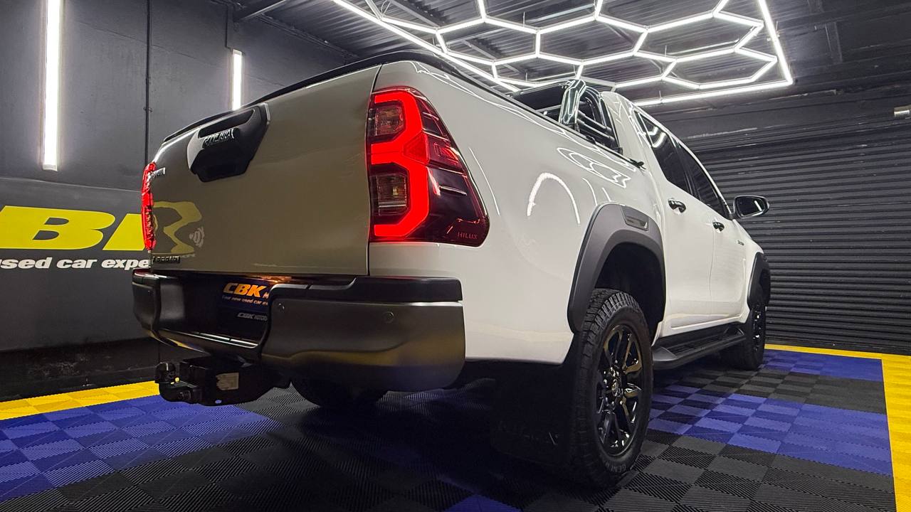 Toyota Hilux 2.8GD-6 Double Cab Legend Auto