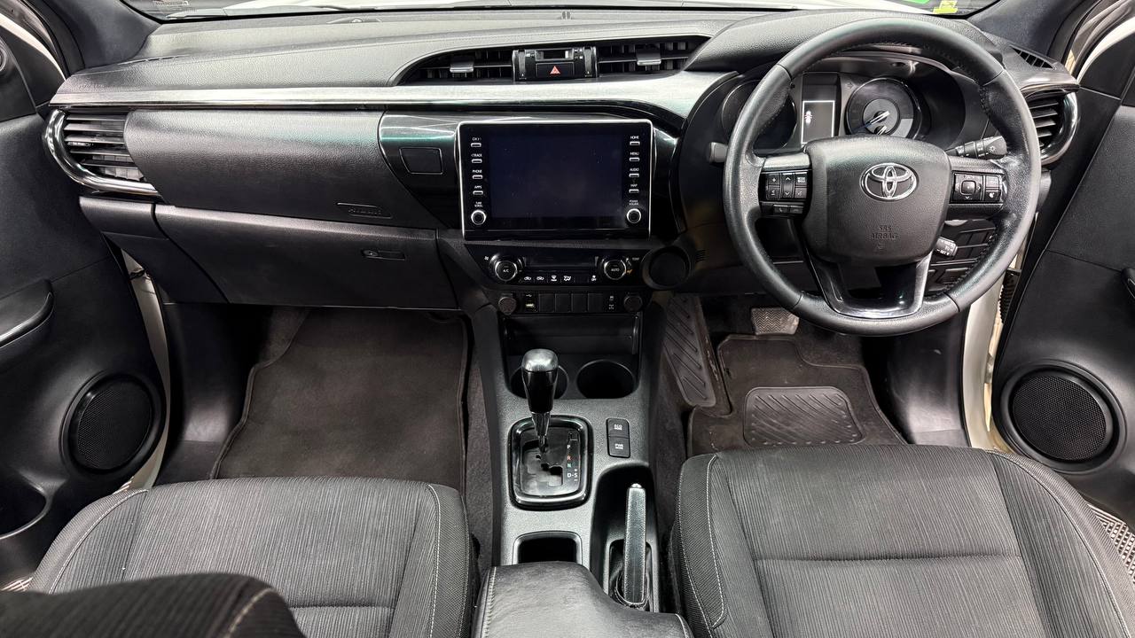 Toyota Hilux 2.8GD-6 Double Cab 4x4 Legend Auto