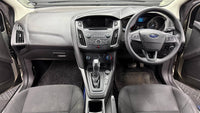 Ford Focus Sedan 1.0T Ambiente Auto