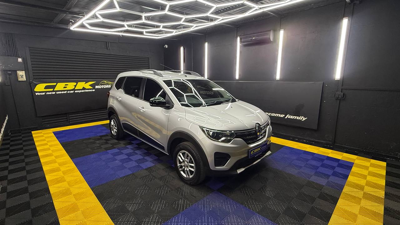 Renault Triber 1.0 Prestige