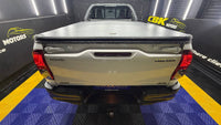 Toyota Hilux 2.4GD-6 4x4 SRX