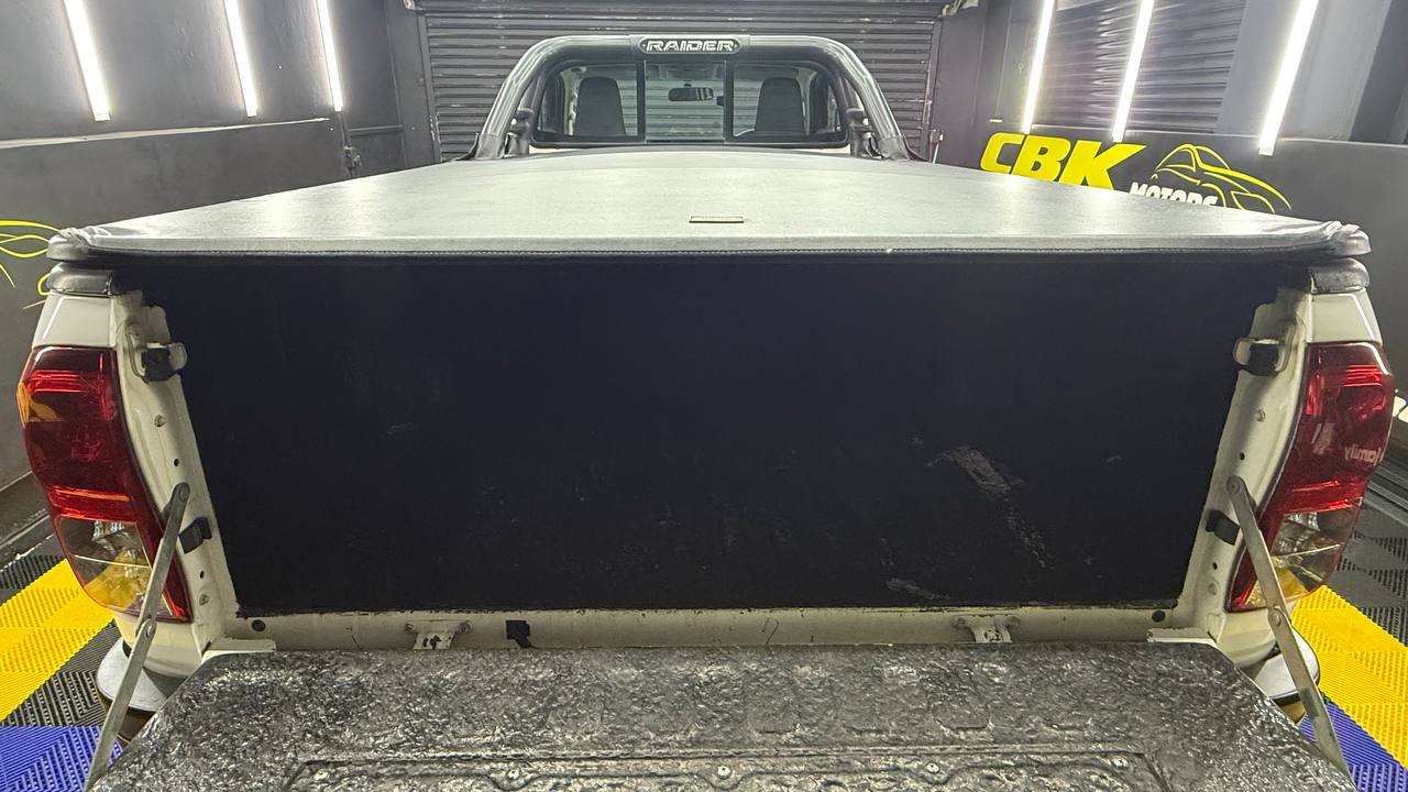 Toyota Hilux 2.4GD-6 4x4 SRX