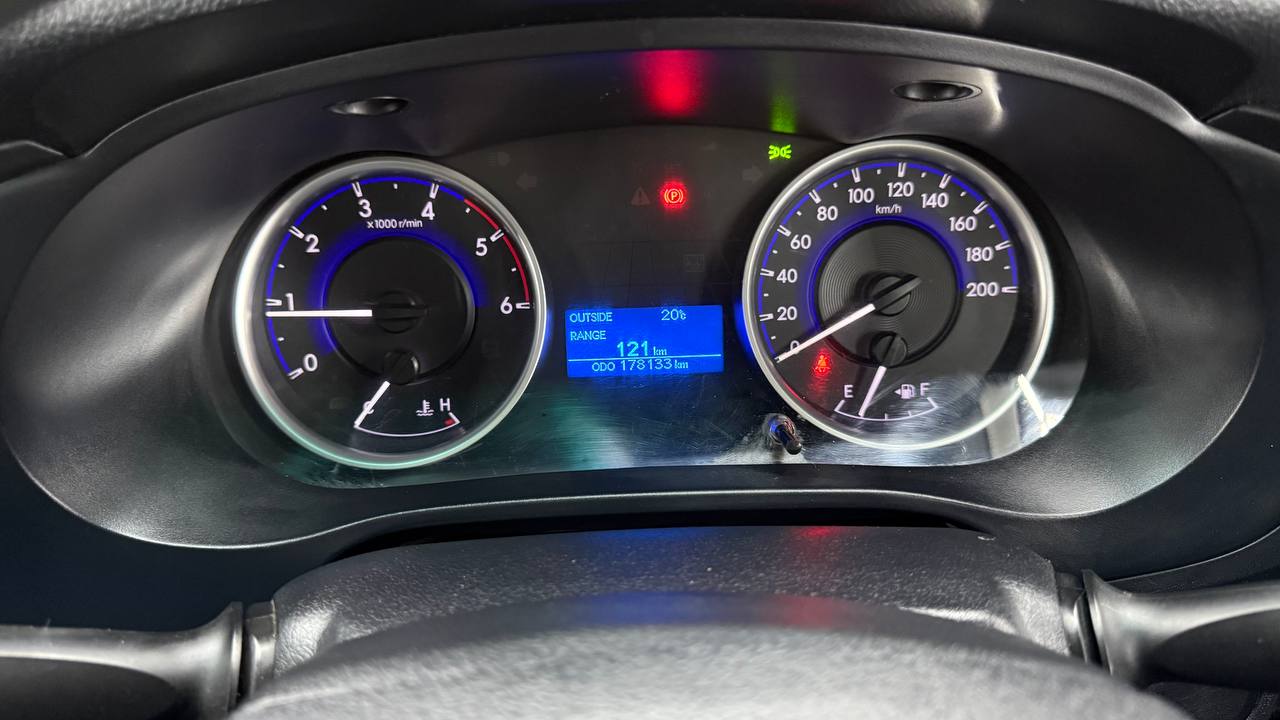 Toyota Hilux 2.4GD-6 4x4 SRX