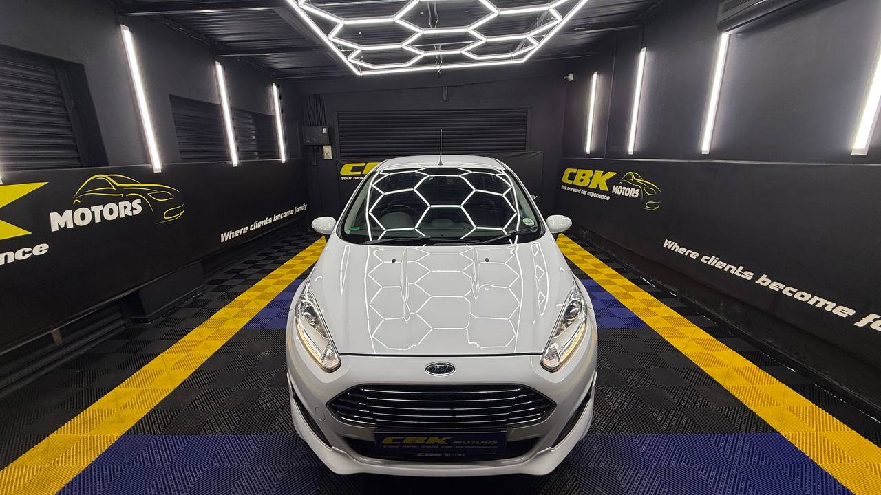 Ford Fiesta 5-Door 1.0T Titanium