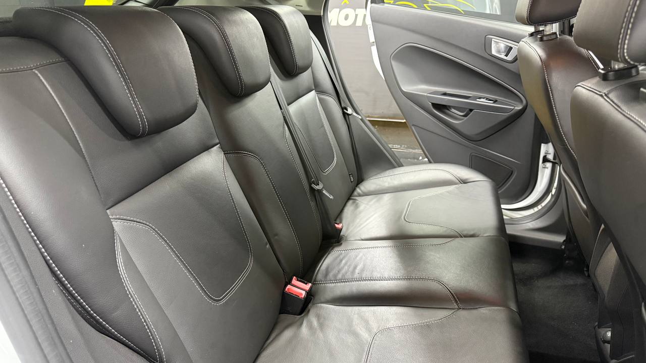 Ford Fiesta 5-Door 1.0T Titanium