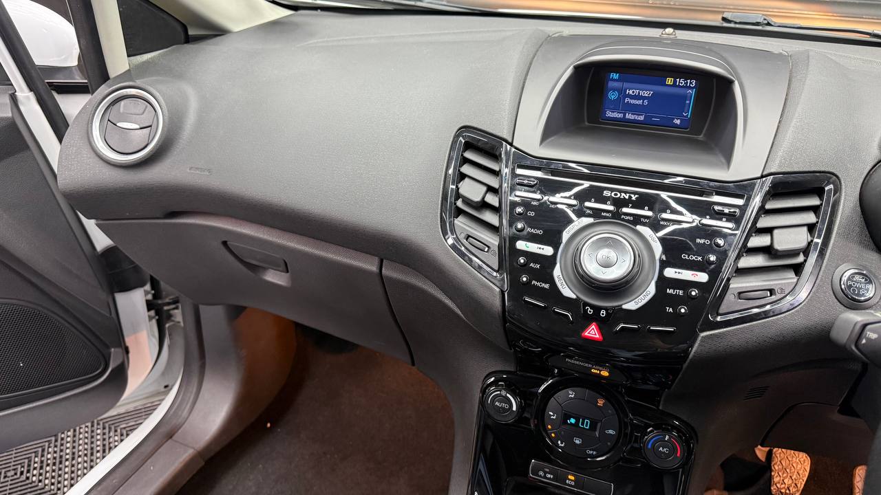 Ford Fiesta 5-Door 1.0T Titanium