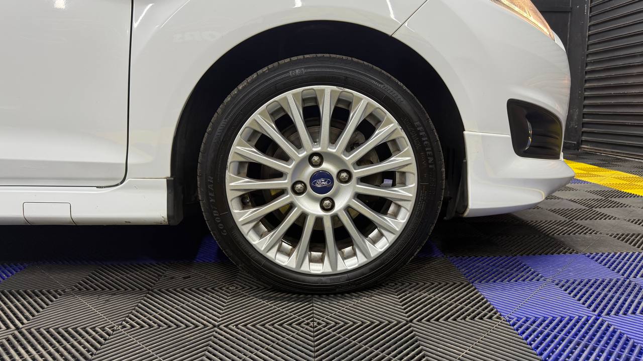 Ford Fiesta 5-Door 1.0T Titanium