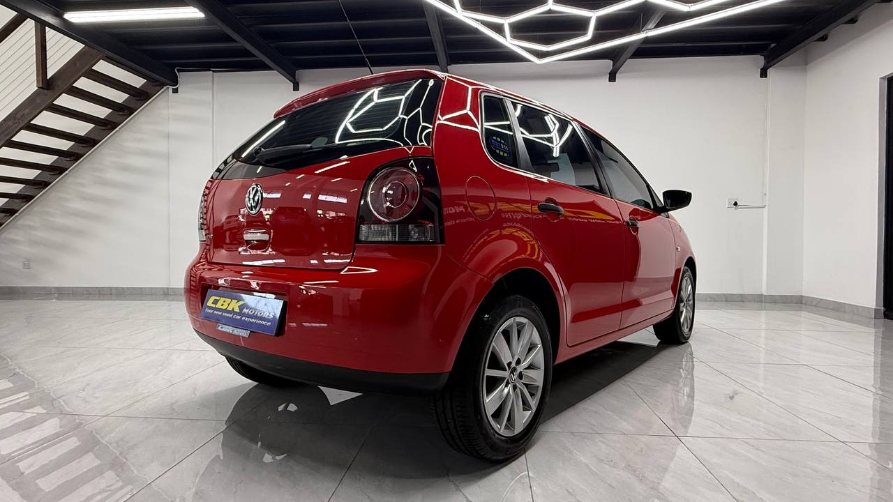 Volkswagen Polo Vivo HATCH 1.4 CONCEPTLINE