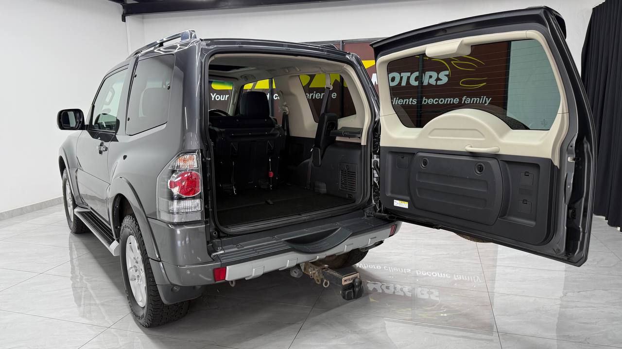 Mitsubishi Pajero 3-Door 3.2DI-D GLS