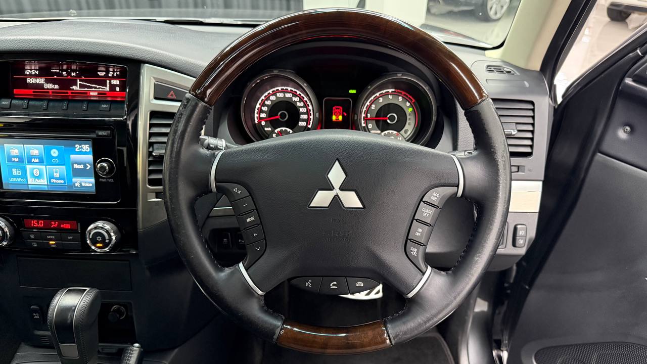 Mitsubishi Pajero 3-Door 3.2DI-D GLS
