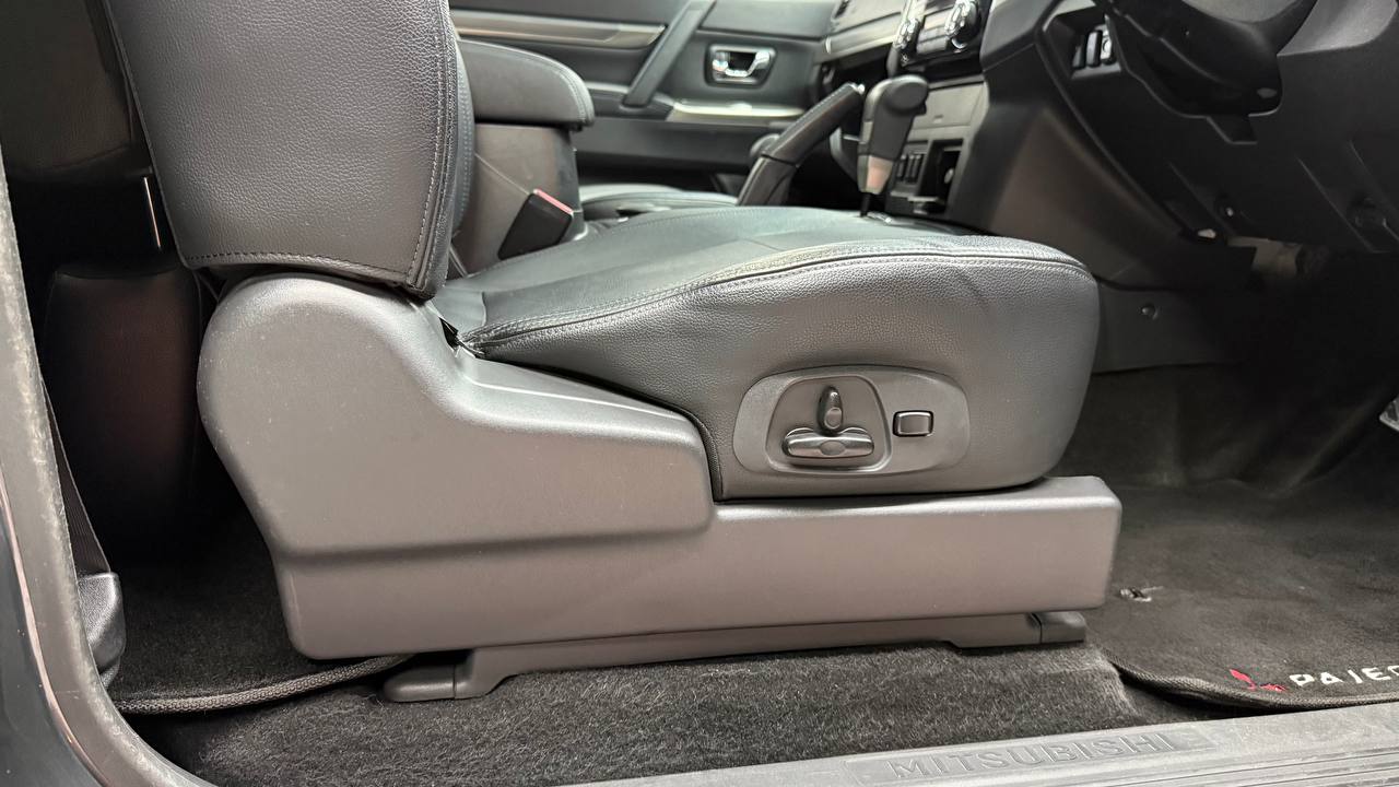 Mitsubishi Pajero 3-Door 3.2DI-D GLS