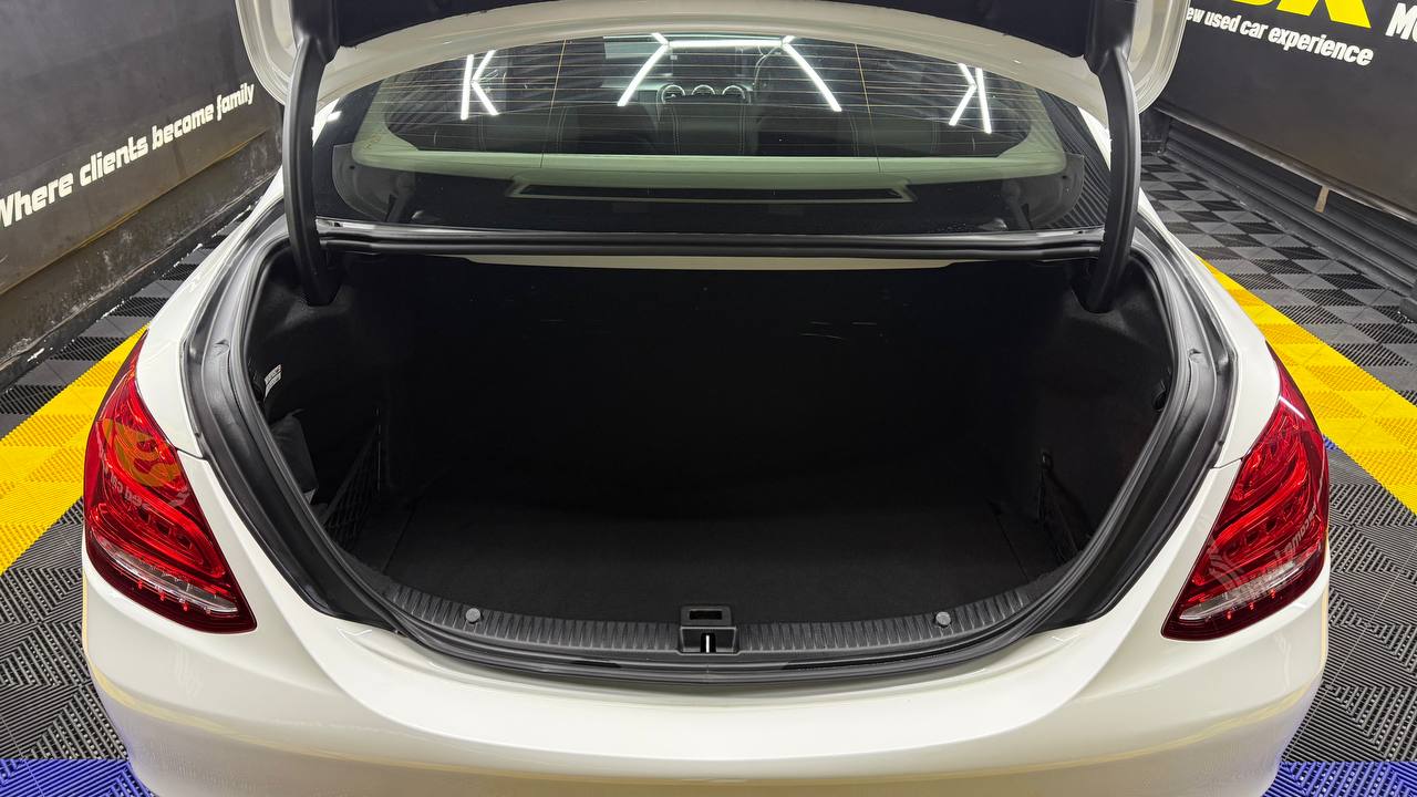 Mercedes-Benz C-Class C200 Avantgarde Auto