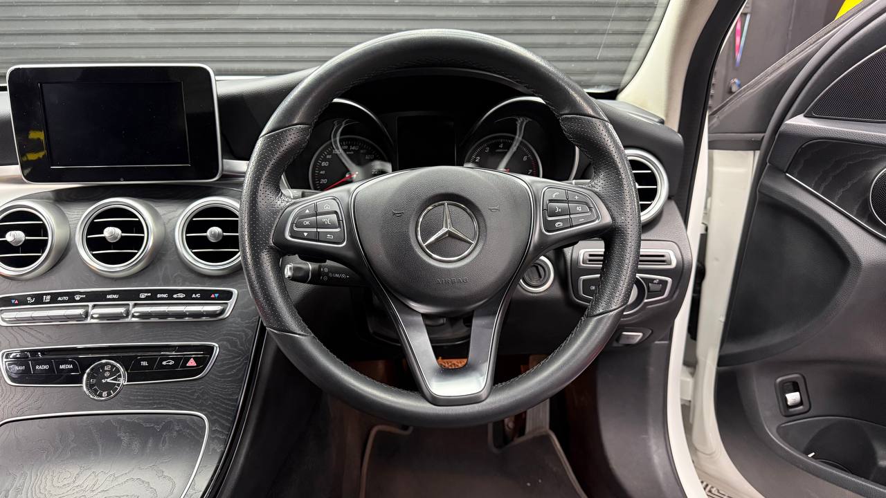Mercedes-Benz C-Class C200 Avantgarde Auto