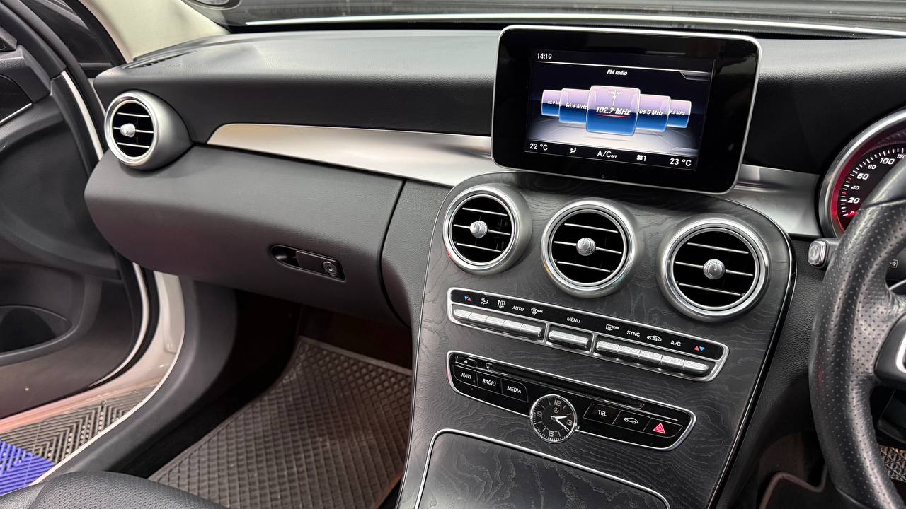 Mercedes-Benz C-Class C200 Avantgarde Auto