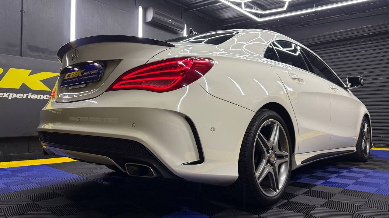 Mercedes-Benz - CLA - 180 AMG A/T