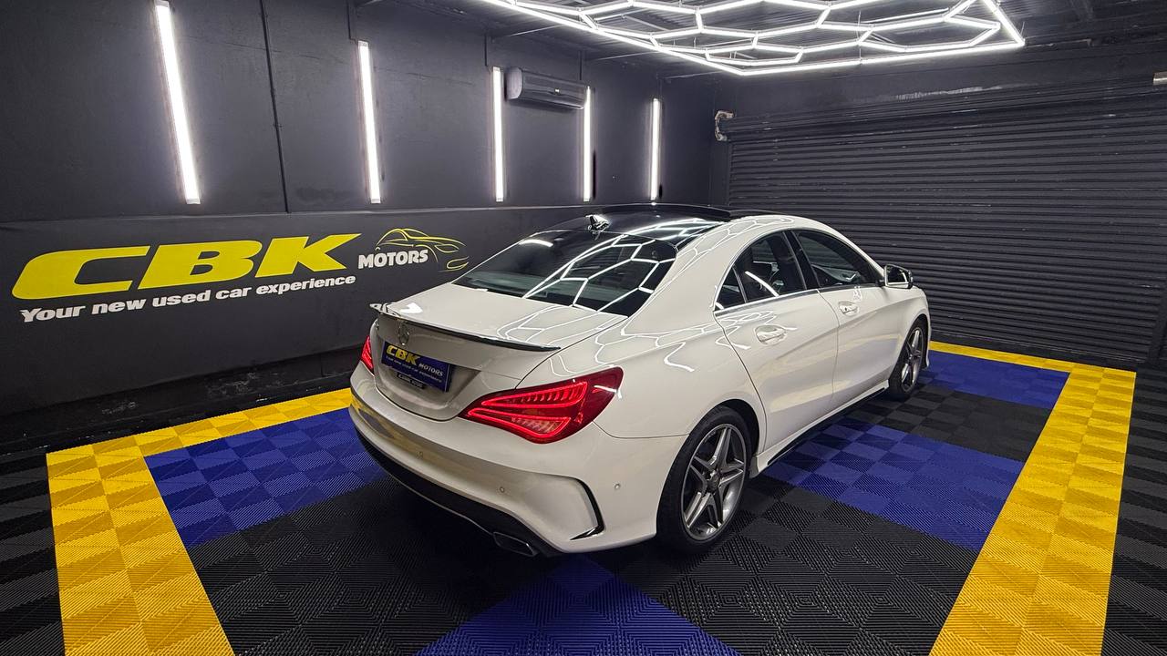 Mercedes-Benz - CLA - 180 AMG A/T