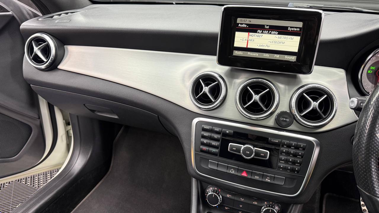 Mercedes-Benz - CLA - 180 AMG A/T