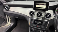 Mercedes-Benz - CLA - 180 AMG A/T