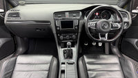 Volkswagen - Golf - GTI