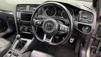 Volkswagen - Golf - GTI