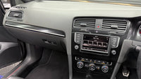 Volkswagen - Golf - GTI