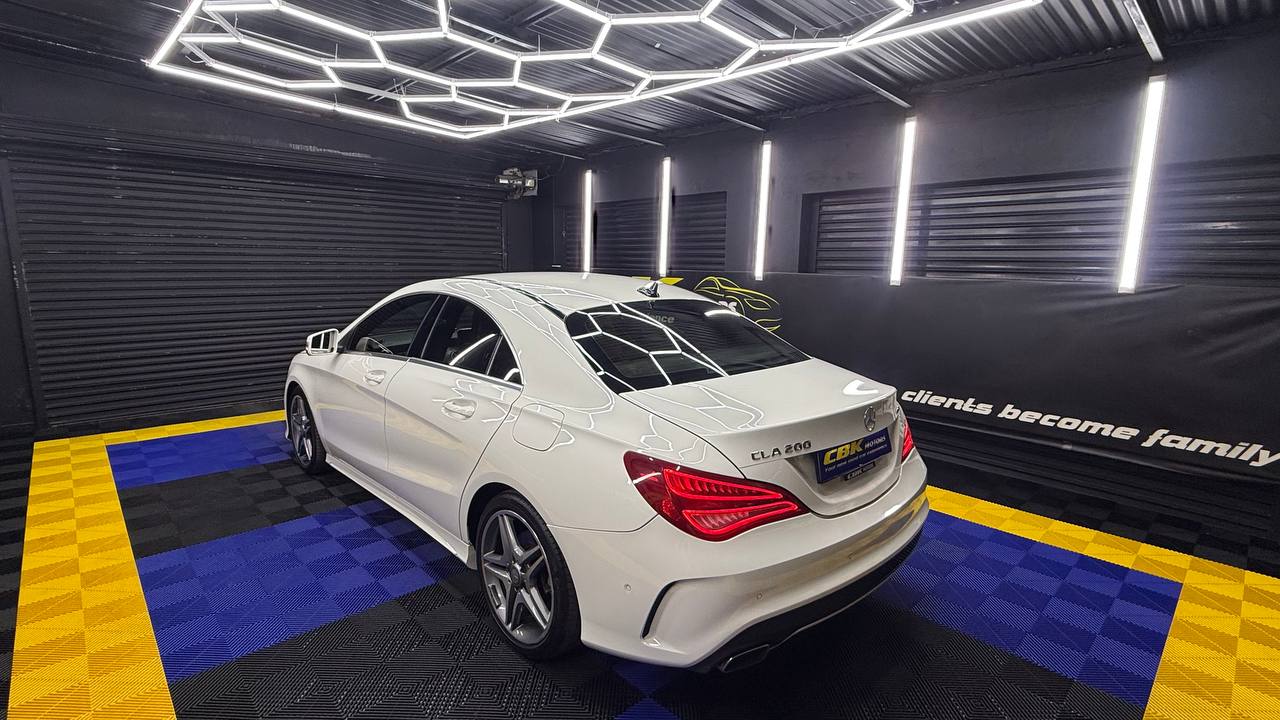 Mercedes-Benz - CLA - CLA200 AMG Line Auto