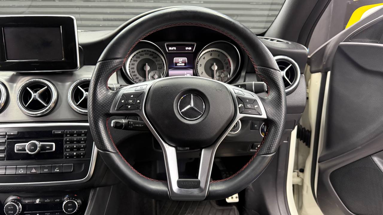 Mercedes-Benz - CLA - CLA200 AMG Line Auto