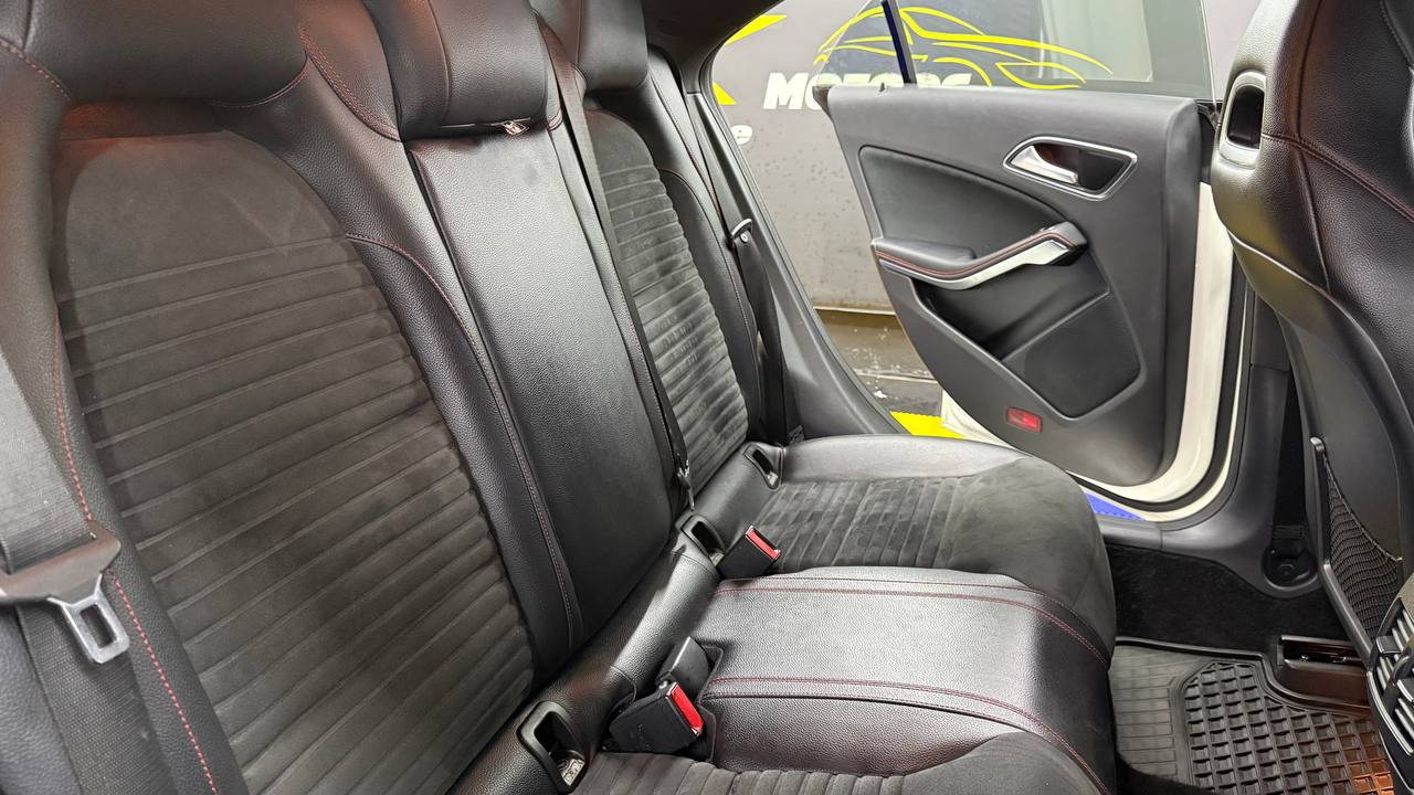 Mercedes-Benz - CLA - CLA200 AMG Line Auto