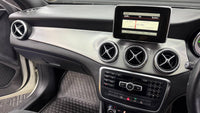 Mercedes-Benz - CLA - CLA200 AMG Line Auto