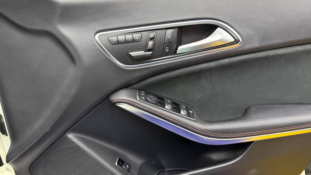 Mercedes-Benz - CLA - CLA200 AMG Line Auto