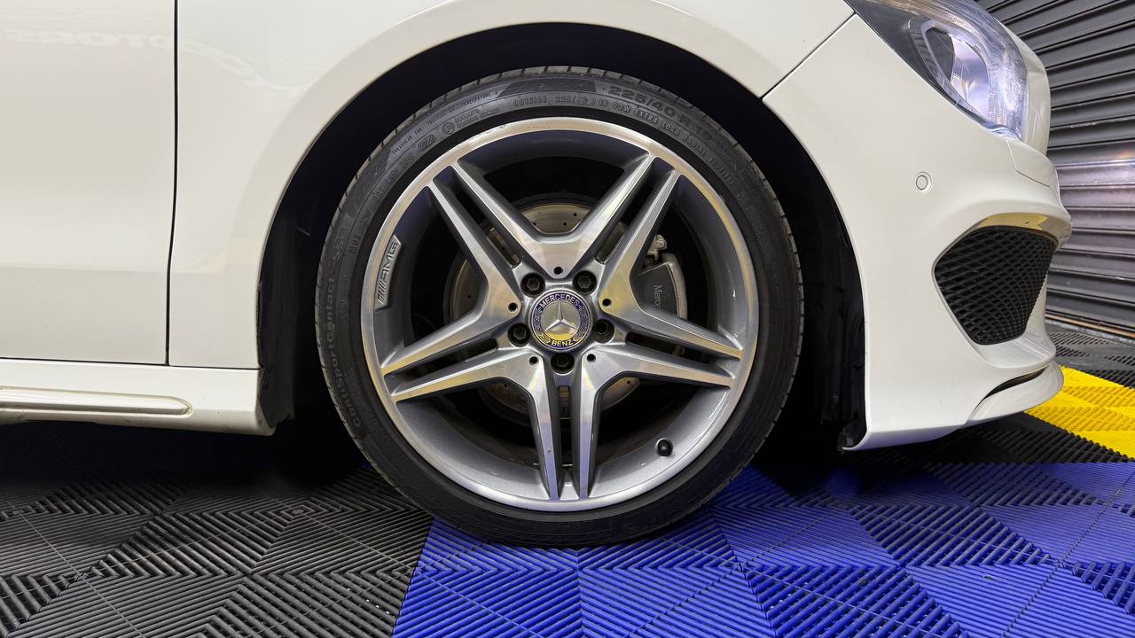 Mercedes-Benz - CLA - CLA200 AMG Line Auto