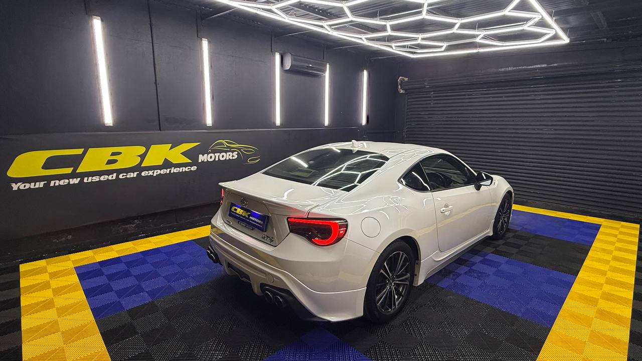Toyota - 86 - 2.0 High