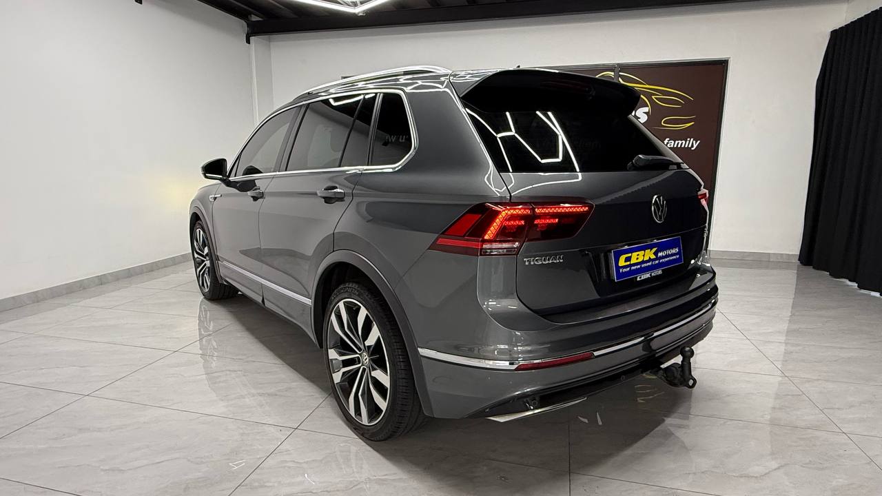Volkswagen - Tiguan - 2.0TSI 4Motion Highline R-Line
