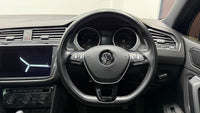 Volkswagen - Tiguan - 2.0TSI 4Motion Highline R-Line