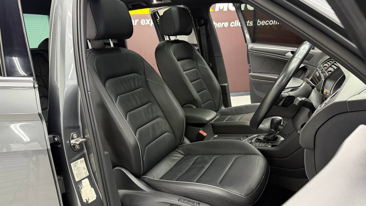Volkswagen - Tiguan - 2.0TSI 4Motion Highline R-Line