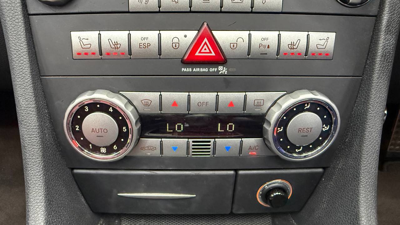 Mercedes-Benz - SLK - SLK350