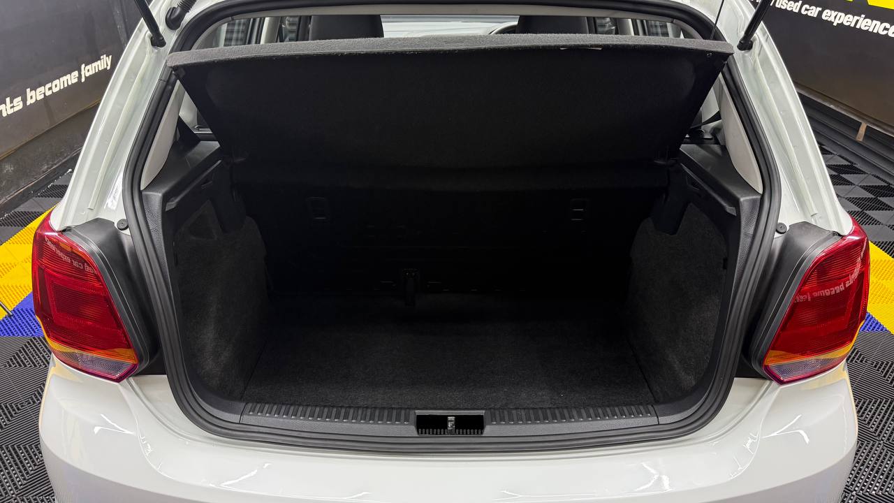 Volkswagen - Polo Vivo - Hatch 1.4 Trendline