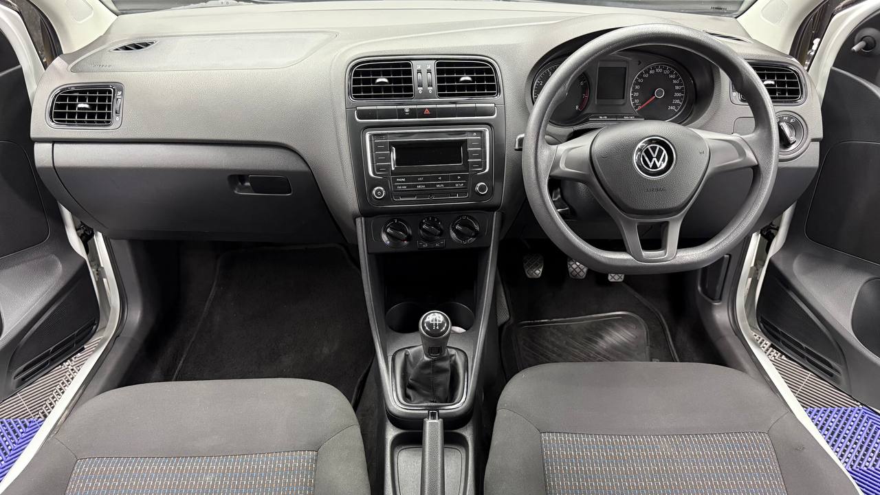 Volkswagen - Polo Vivo - Hatch 1.4 Trendline