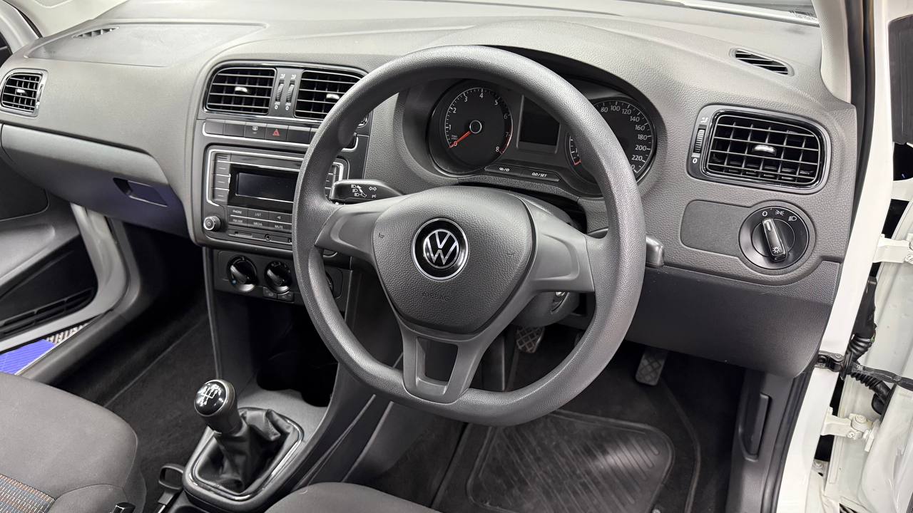 Volkswagen - Polo Vivo - Hatch 1.4 Trendline