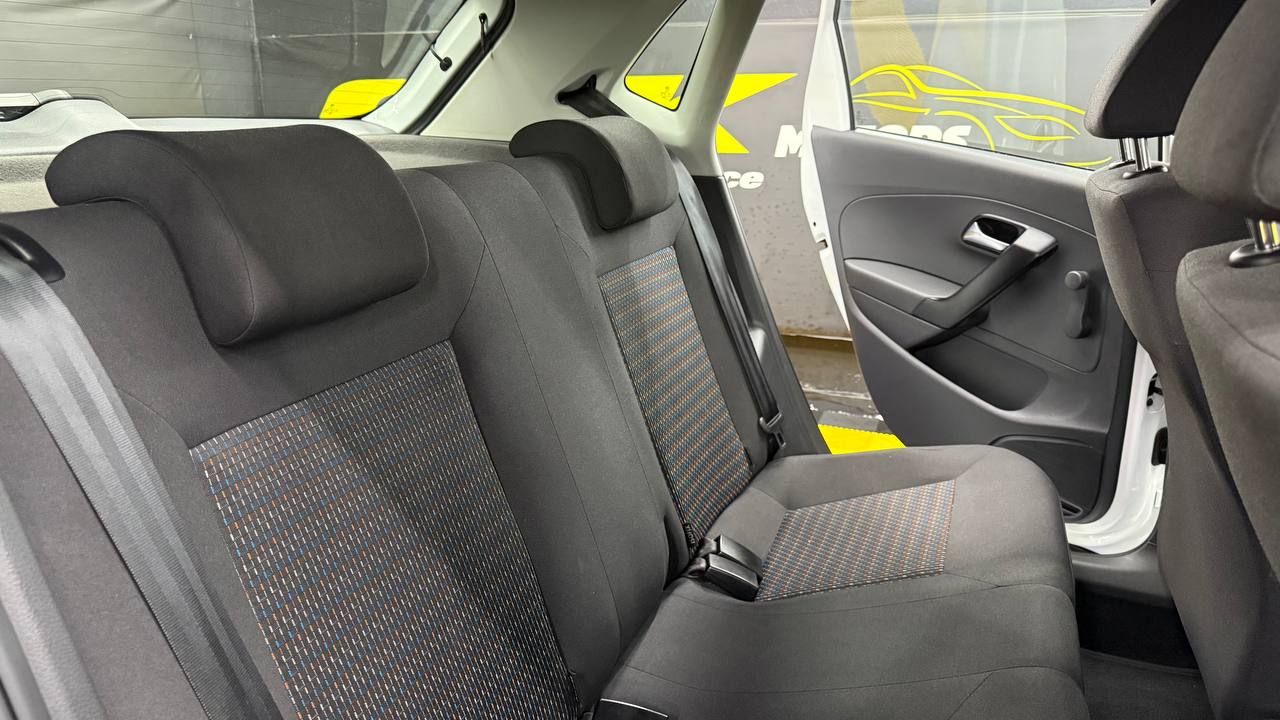 Volkswagen - Polo Vivo - Hatch 1.4 Trendline