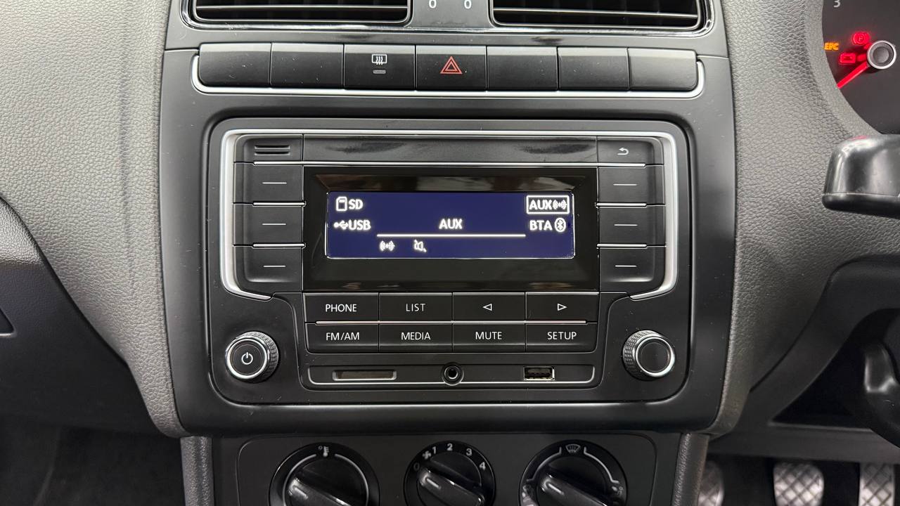 Volkswagen - Polo Vivo - Hatch 1.4 Trendline