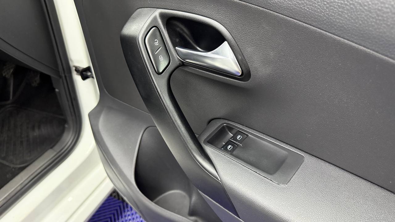 Volkswagen - Polo Vivo - Hatch 1.4 Trendline