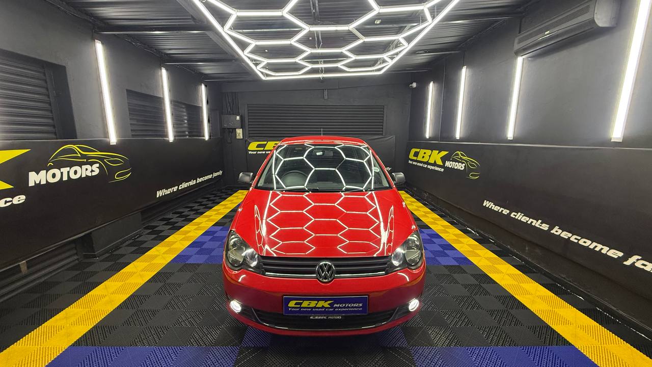 Volkswagen - Polo Vivo - 5-Door 1.4 Blueline