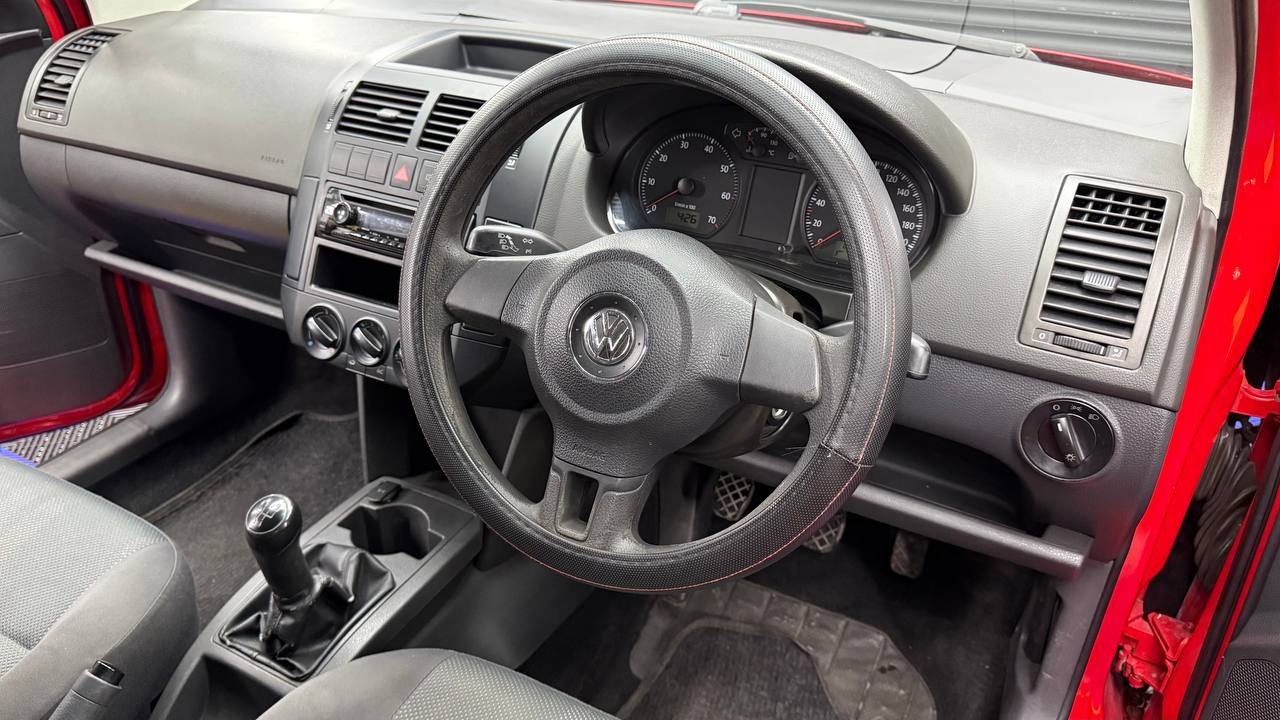 Volkswagen - Polo Vivo - 5-Door 1.4 Blueline