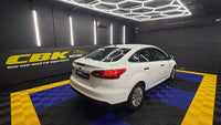 Ford - Focus - Sedan 1.0T Ambiente