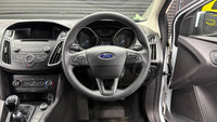 Ford - Focus - Sedan 1.0T Ambiente