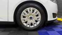 Ford - Focus - Sedan 1.0T Ambiente