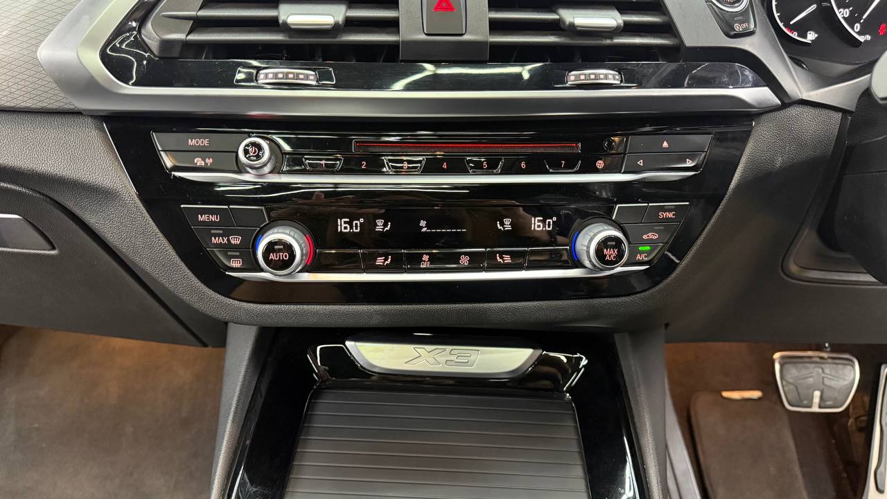 BMW - X3 - sDrive18d M Sport