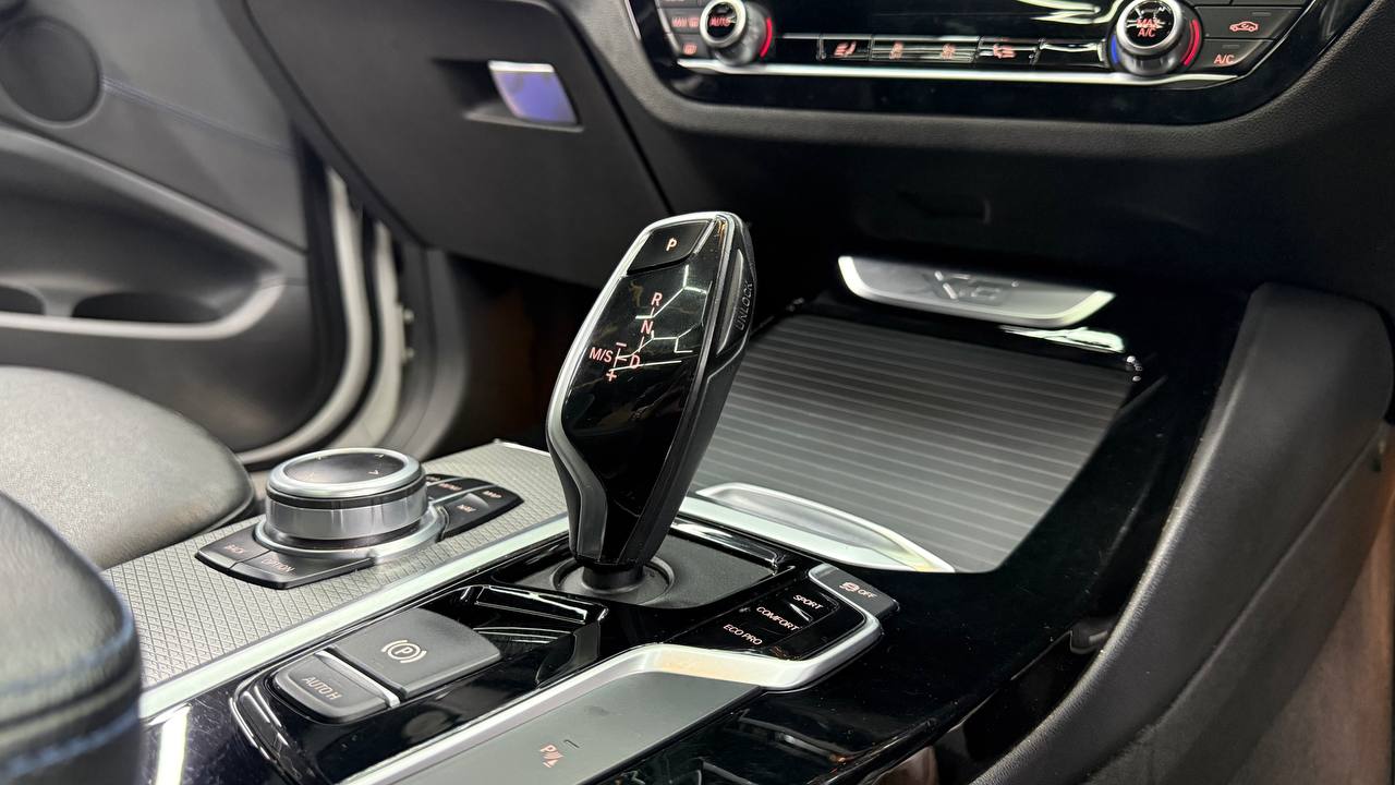 BMW - X3 - sDrive18d M Sport